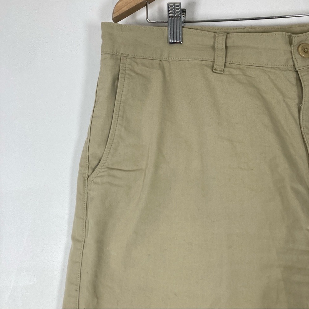 PATAGONIA Men’s 34 Stand Up Beige Organic Cotton Flat Front Shorts 9.5” Inseam - Picture 3 of 12